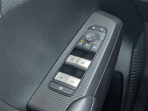 New 2025 Mitsubishi Outlander SE image 26