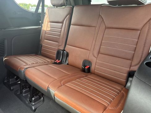 Used 2024 GMC Yukon XL Denali Ultimate image 25