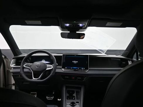 New 2026 Volkswagen Tiguan SE R-Line AWD/4WD image 10