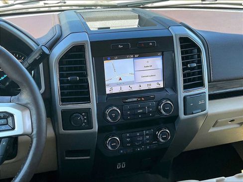 Used 2019 Ford F150 Lariat AWD/4WD image 9