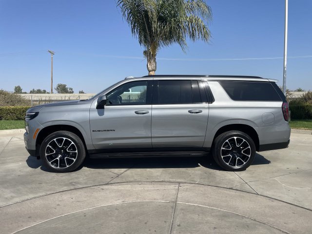 Certified 2026 Chevrolet Suburban RST RWD image 5