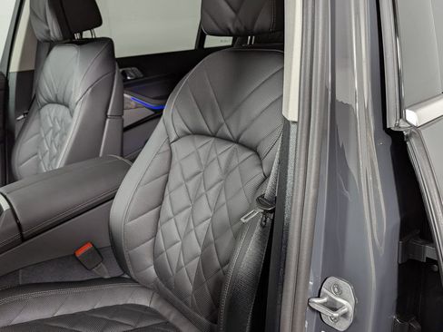 New 2026 BMW X7 xDrive40i image 14