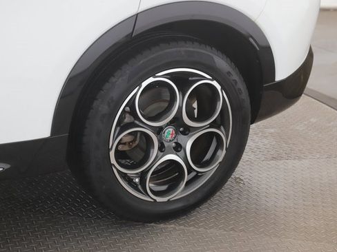 Used 2024 Alfa Romeo Tonale Ti image 14