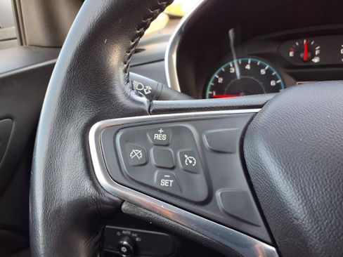 Used 2018 Chevrolet Equinox LT FWD image 11