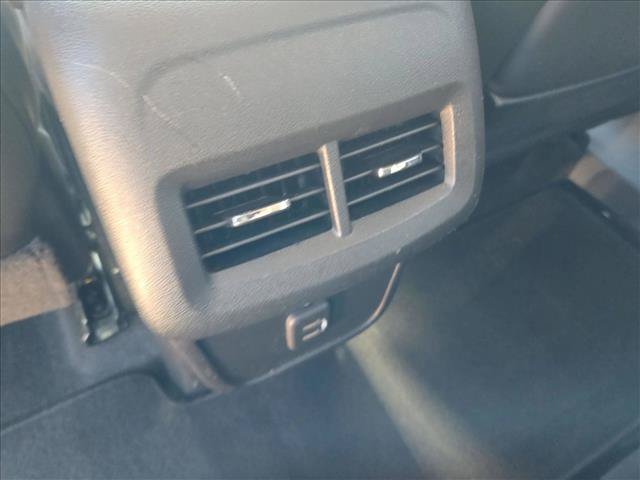 Used 2019 GMC Terrain SLT w/ Preferred Package FWD image 17