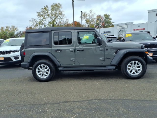 Used 2023 Jeep Wrangler Unlimited Sport AWD/4WD image 8