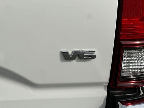 Used 2018 Toyota Tacoma TRD Off-Road image 31