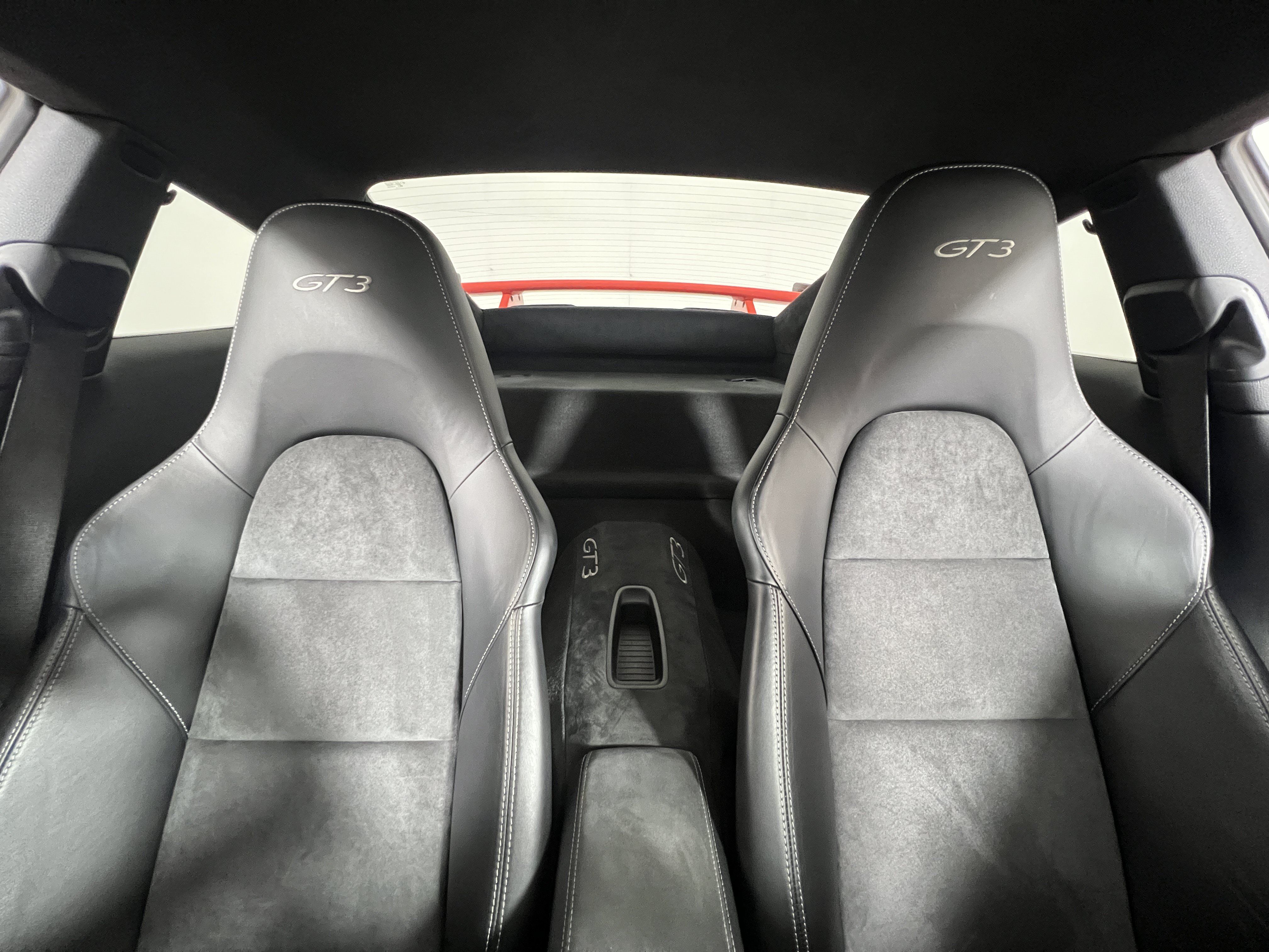 Certified 2018 Porsche 911 GT3 RWD image 16