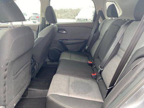 Used 2022 Nissan Rogue SV image 18