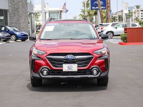 Certified 2025 Subaru Outback Premium AWD/4WD image 2