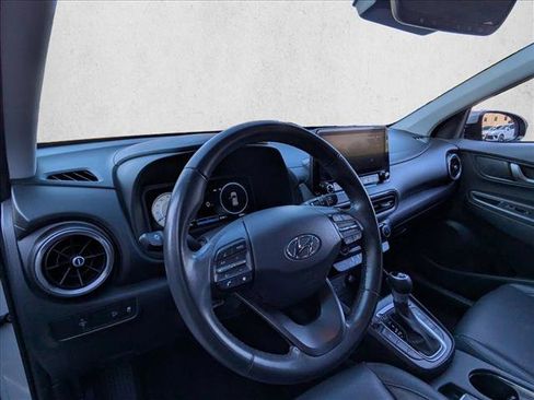 Certified 2022 Hyundai Kona Limited FWD image 10