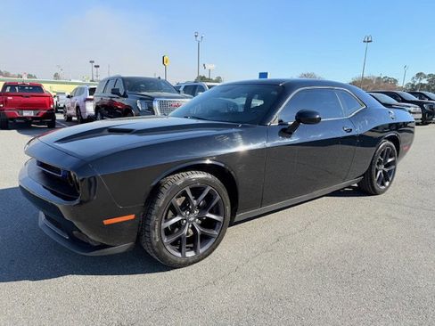Used 2021 Dodge Challenger SXT w/ Blacktop Package image 2