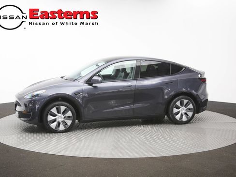 Used 2024 Tesla Model Y 2WD image 48