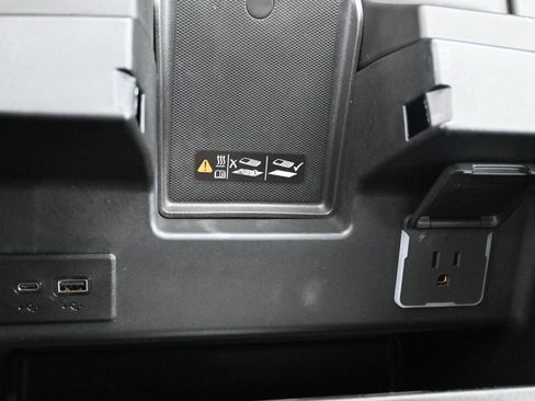 Used 2026 GMC Sierra 2500 AT4X image 36