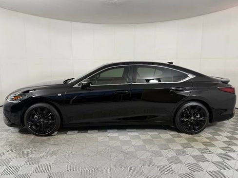 Used 2024 Lexus ES 300h F Sport image 8