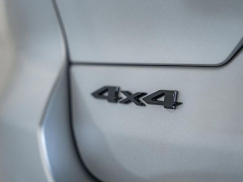 New 2025 Jeep Grand Cherokee Altitude image 7