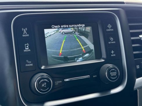 Used 2019 RAM 1500 Classic SLT image 14