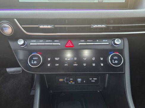 Used 2025 Hyundai Sonata Limited FWD image 21