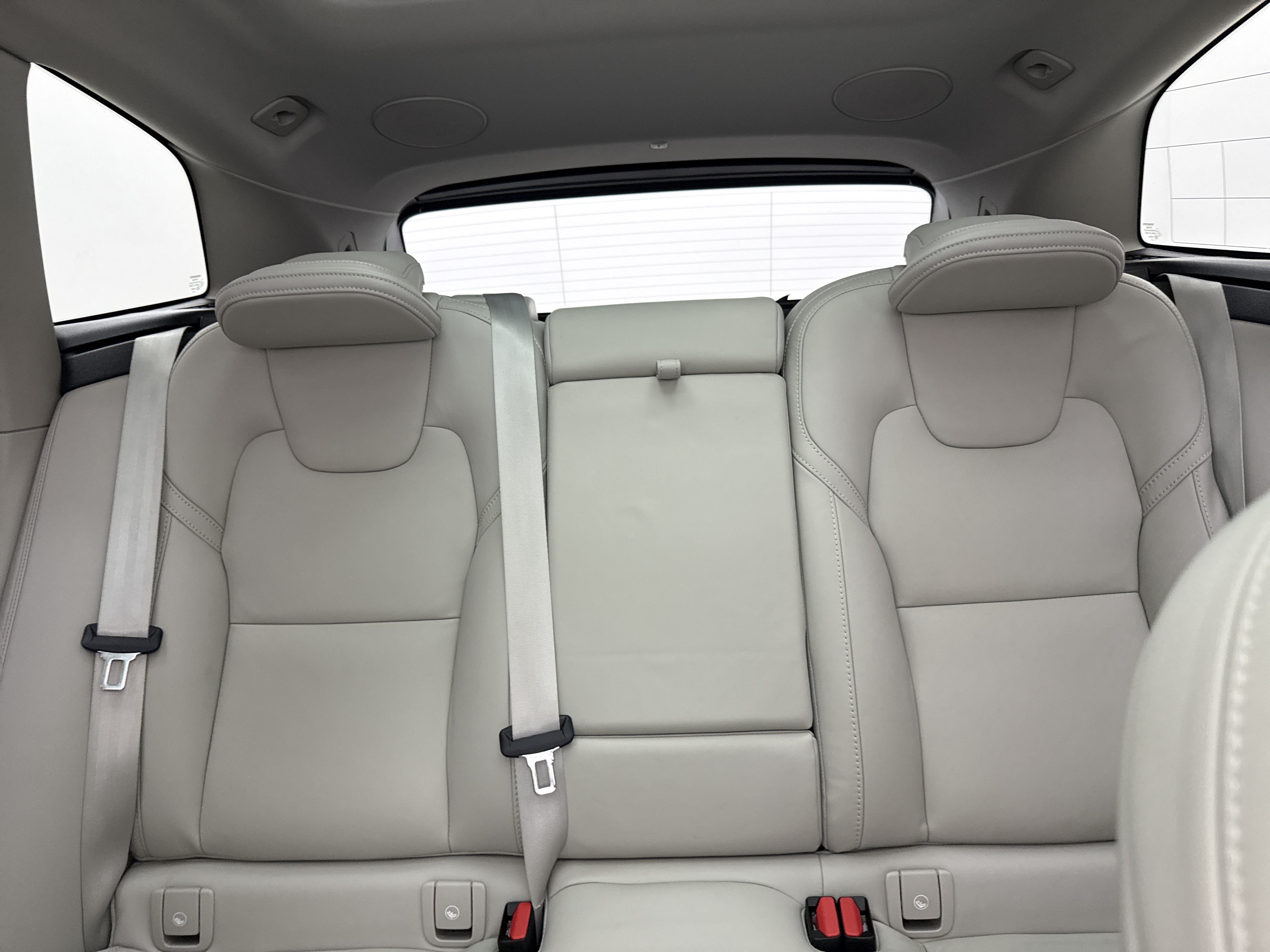 Used 2024 Volvo XC60 B5 Ultimate w/ Protection Package Premier AWD/4WD image 29