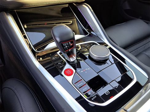 Used 2025 BMW X6 M Competition w/ Executive Package image 25