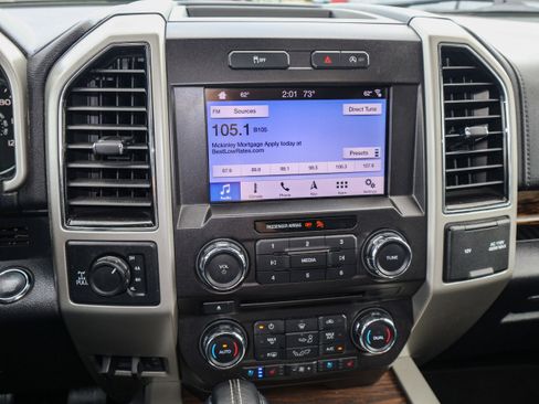 Used 2018 Ford F150 Lariat image 22