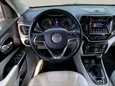Used 2020 Jeep Cherokee Limited AWD/4WD image 6