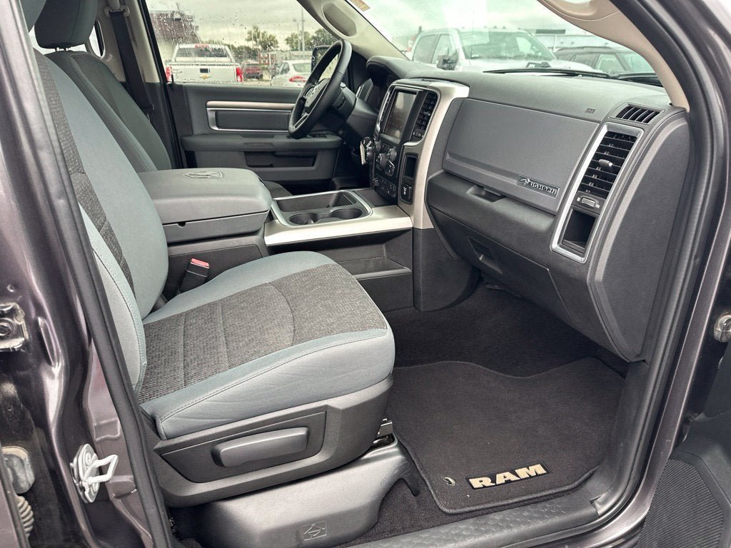 Used 2017 RAM 1500 Big Horn AWD/4WD image 11