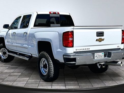 Used 2019 Chevrolet Silverado 2500 LTZ w/ Duramax Plus Package RWD image 16