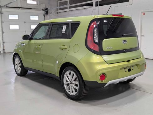 Used 2017 Kia Soul + FWD image 10