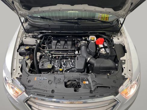 Used 2018 Ford Taurus SEL w/ Equipment Group 201A AWD/4WD image 24