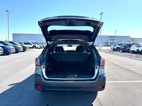 Used 2023 Subaru Outback Onyx Edition XT AWD/4WD image 9
