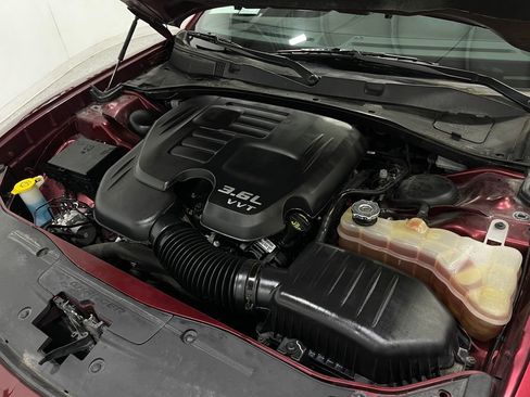 Used 2018 Dodge Charger SXT w/ Blacktop Package image 26