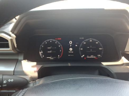 Used 2024 Toyota Tacoma TRD Sport AWD/4WD image 18