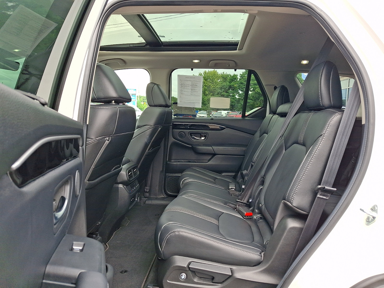 Used 2024 Honda Pilot Touring image 12