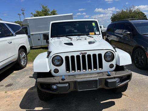 Used 2016 Jeep Wrangler Unlimited Sahara AWD/4WD image 2