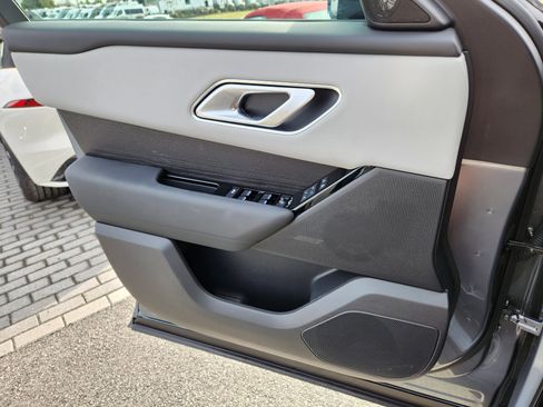 Certified 2026 Land Rover Range Rover Velar Dynamic SE image 24