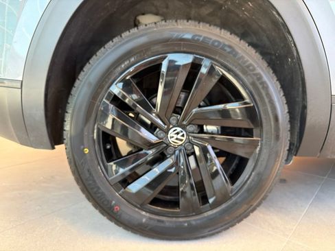 Used 2022 Volkswagen Atlas Cross Sport SE w/ Black Wheel Package AWD/4WD image 55