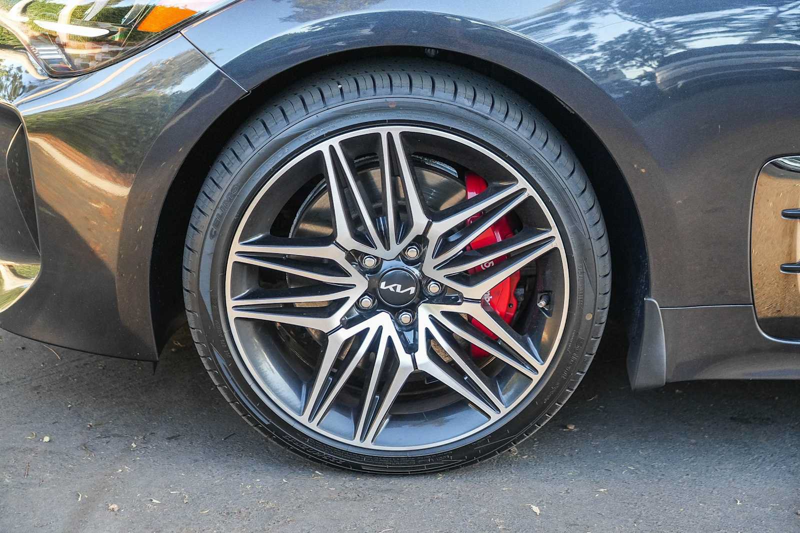 Used 2022 Kia Stinger GT1 AWD/4WD image 10