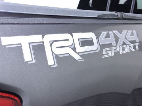 Used 2016 Toyota Tacoma TRD Sport w/ Premium & Technology Package image 41