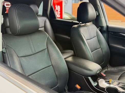 Used 2014 Kia Sorento SX w/ 3rd Row Package image 10