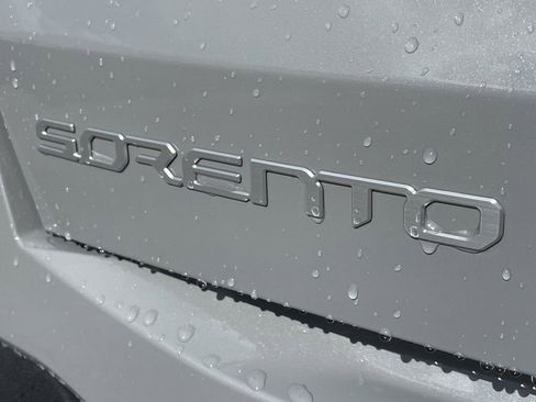 New 2026 Kia Sorento S image 10