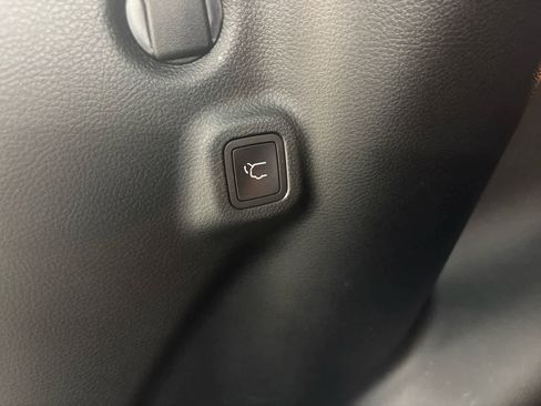 Used 2023 Jeep Compass Trailhawk w/ Trailhawk Elite Group AWD/4WD image 8
