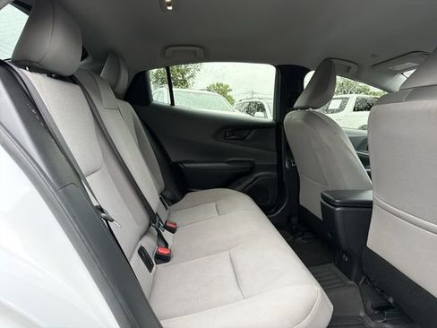Used 2025 Toyota Prius LE FWD image 13