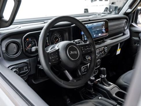 Used 2024 Jeep Wrangler Unlimited Rubicon 392 image 58