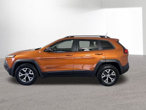 Used 2015 Jeep Cherokee Trailhawk w/ Cold Weather Group AWD/4WD image 27
