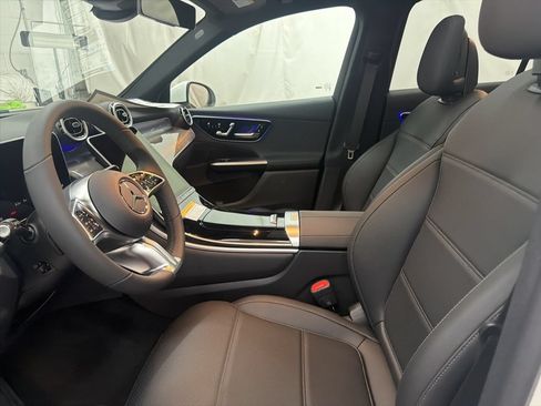 Used 2026 Mercedes-Benz GLC 300 image 14