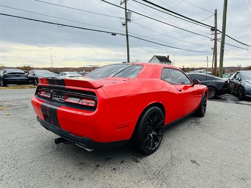 Used 2018 Dodge Challenger R/T image 5