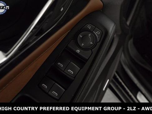 Used 2018 Chevrolet Traverse High Country w/ LPO, Cargo Package AWD/4WD image 23