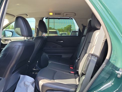 Certified 2023 Nissan Pathfinder SL w/ Lighting Package (N92) FWD image 13
