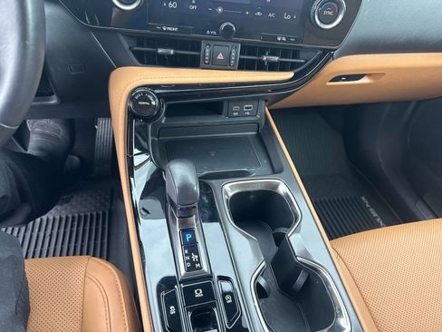 Used 2025 Lexus NX 250 FWD w/ Accessory Package (2T) image 23